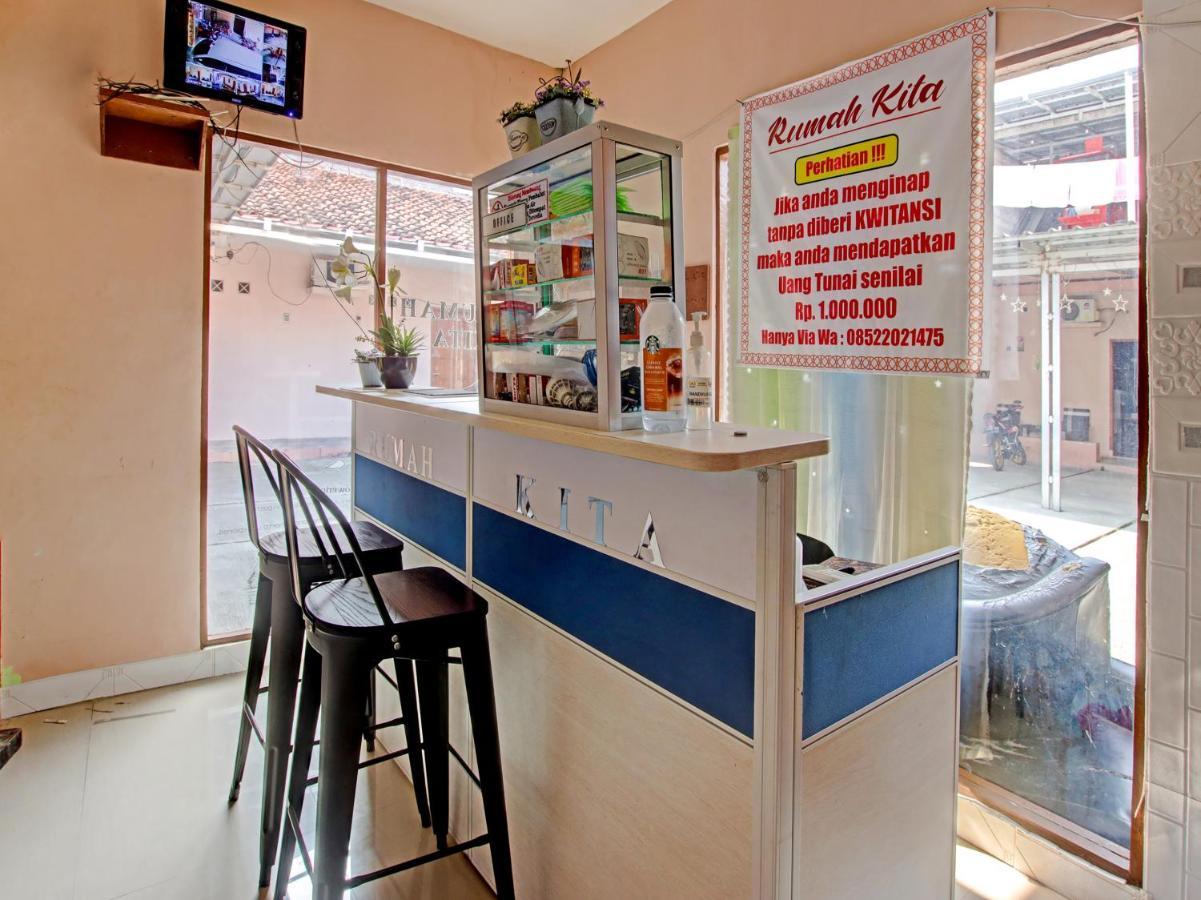 Oyo 91490 Hotel Rumah Kita Чиребон Экстерьер фото