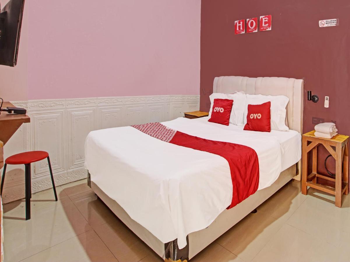 Oyo 91490 Hotel Rumah Kita Чиребон Экстерьер фото