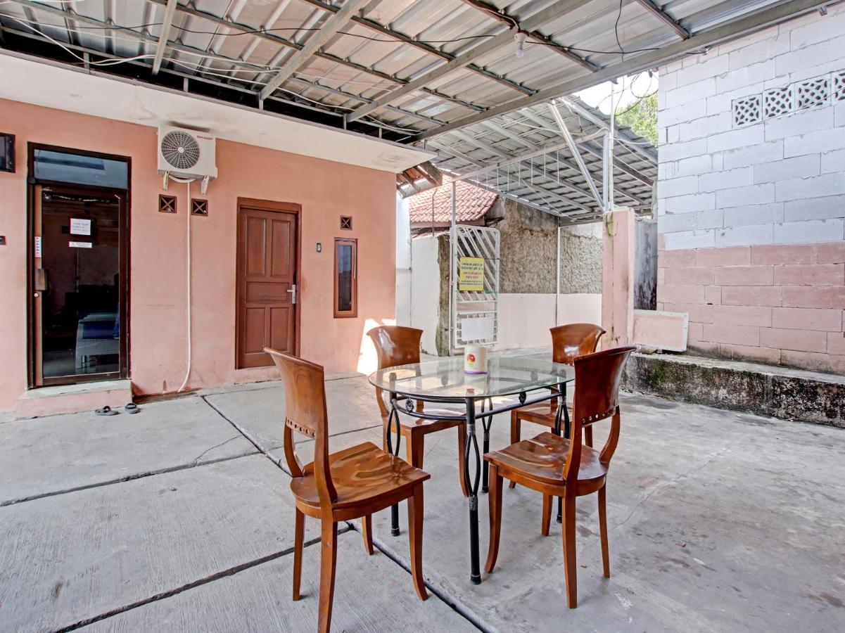 Oyo 91490 Hotel Rumah Kita Чиребон Экстерьер фото