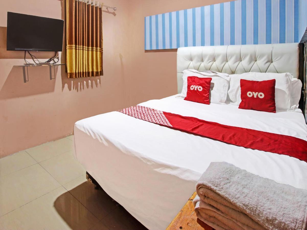 Oyo 91490 Hotel Rumah Kita Чиребон Экстерьер фото