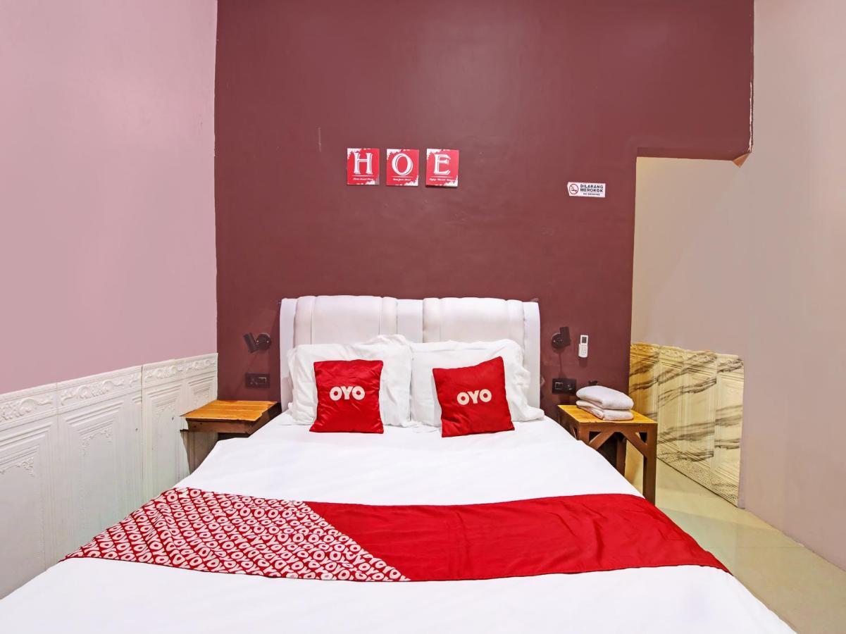 Oyo 91490 Hotel Rumah Kita Чиребон Экстерьер фото