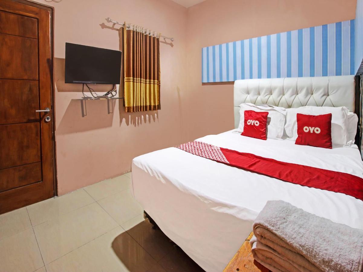 Oyo 91490 Hotel Rumah Kita Чиребон Экстерьер фото
